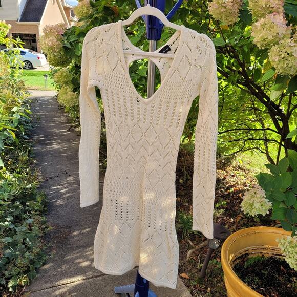 Bardot Cream Bodycon Open Knit V-neck Sweater Dress size 6 Keyhole Back - Picture 2 of 16